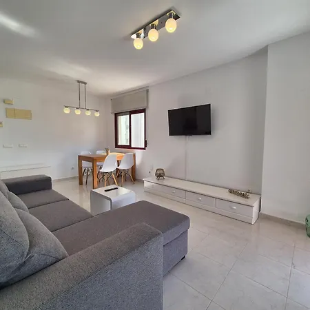 Aloha Salinas Beach, Primera Linea * 칼페