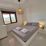 Апартаменти Aloha Salinas Beach, Primera Linea Кальпе