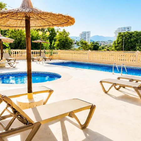 Aloha Salinas Beach, Primera Linea